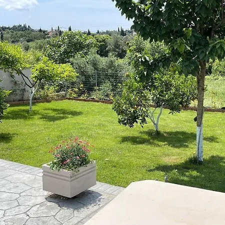 アパート Georgia's Apartments, Corfu